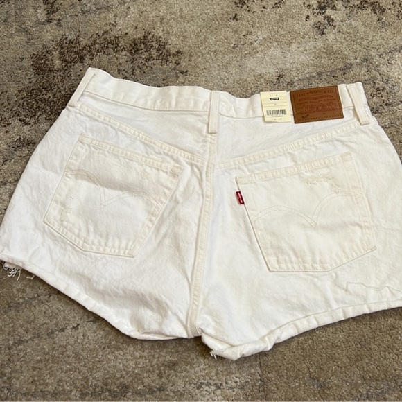 NWT LEVI HIGH WAISTED WHITE JEAN SHORTS - Picture 3 of 6